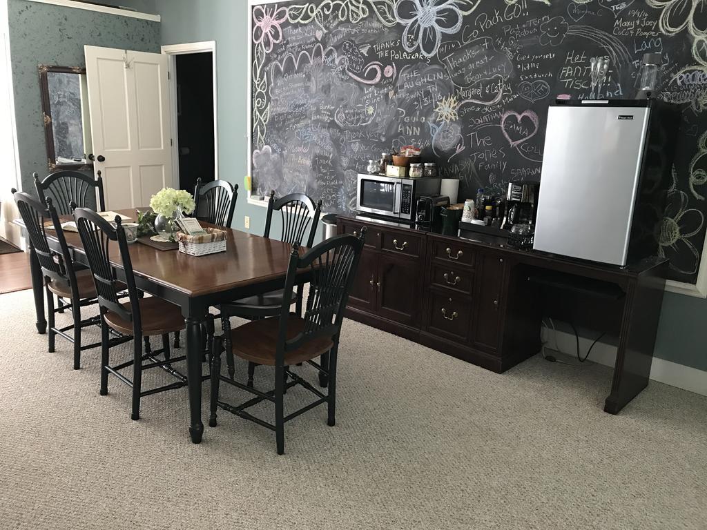 Full Circle Farm Inn 프랭클린 외부 사진